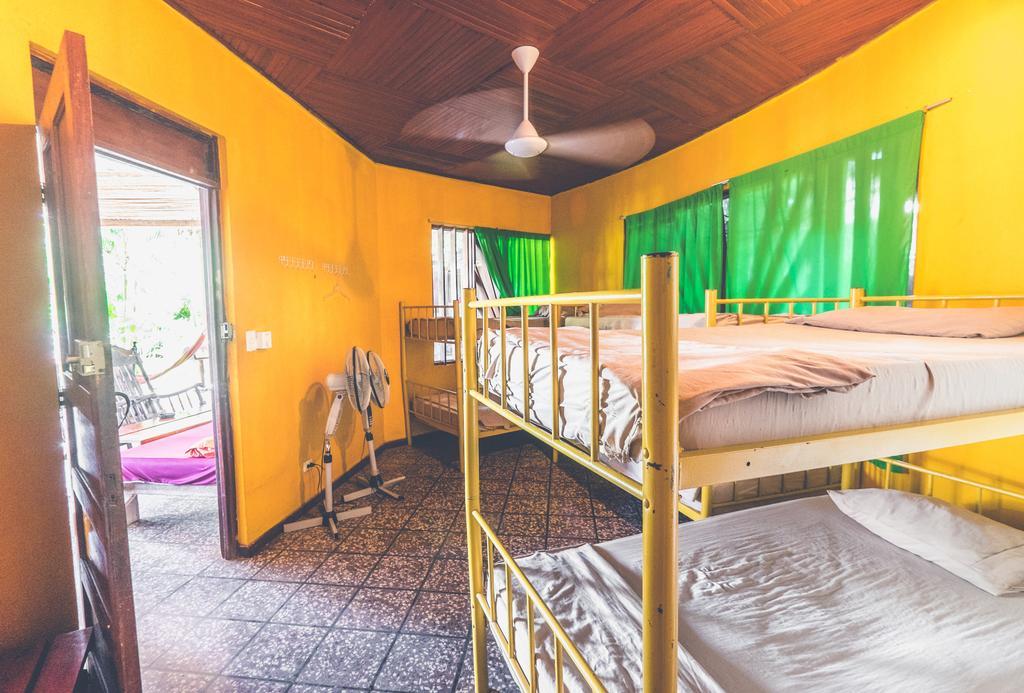 Pura Vida Hostel Tamarindo Kültér fotó