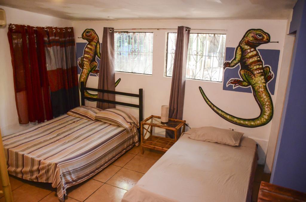 Pura Vida Hostel Tamarindo Kültér fotó